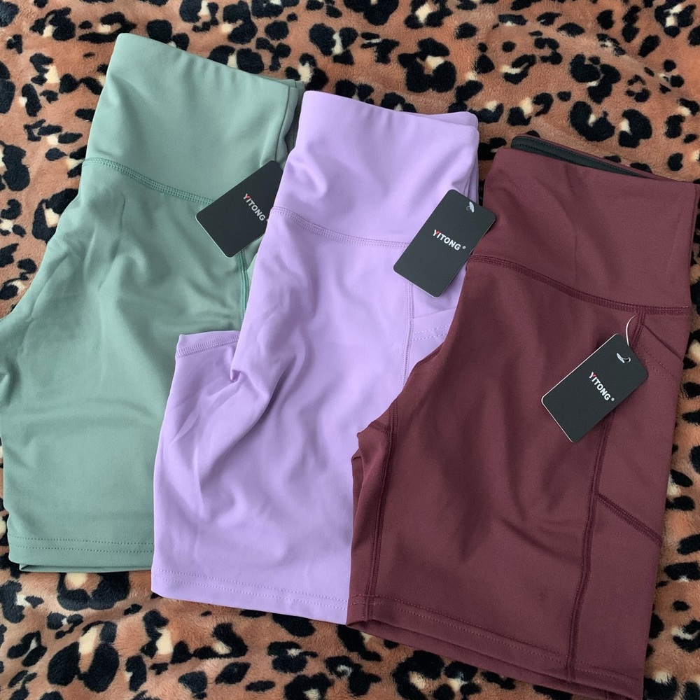 YITONG spandex shorts sz small